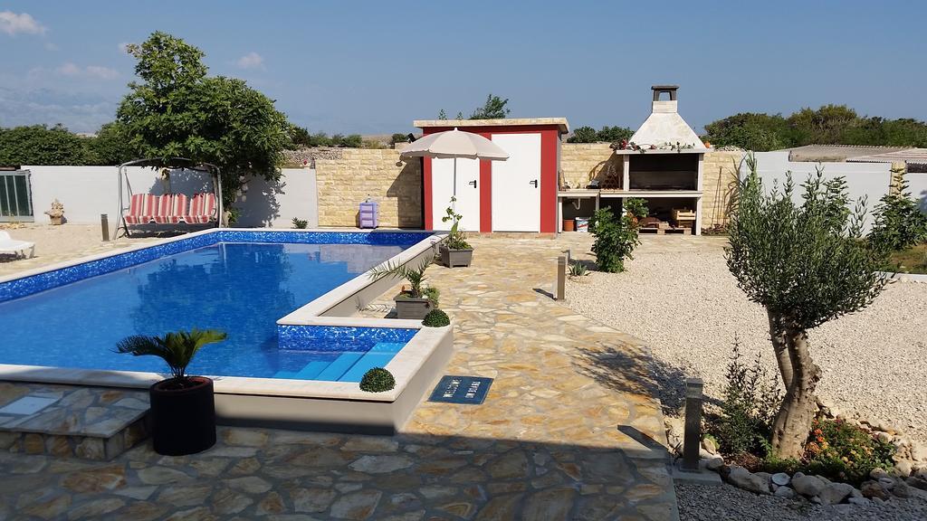 포블랴나 House With Swimming Pool Blue Diamond 아파트 객실 사진