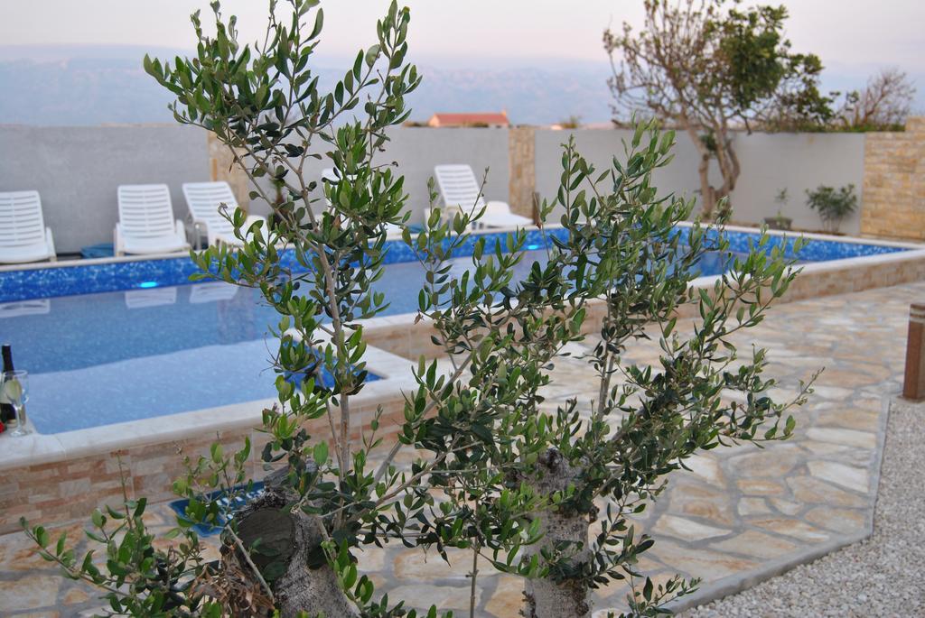 포블랴나 House With Swimming Pool Blue Diamond 아파트 외부 사진